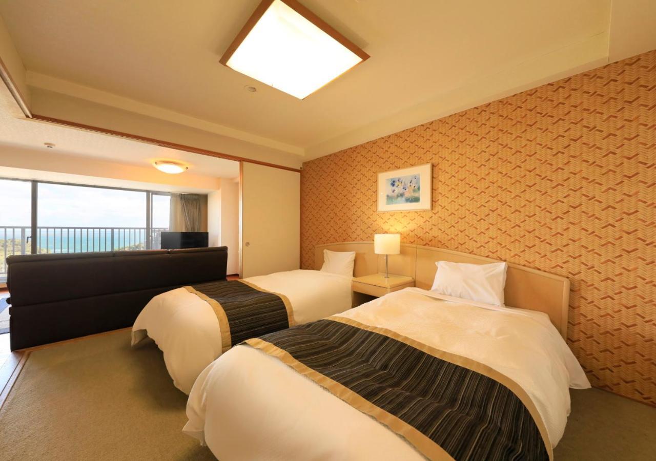 Katsuura Hilltop Hotel & Residence מראה חיצוני תמונה